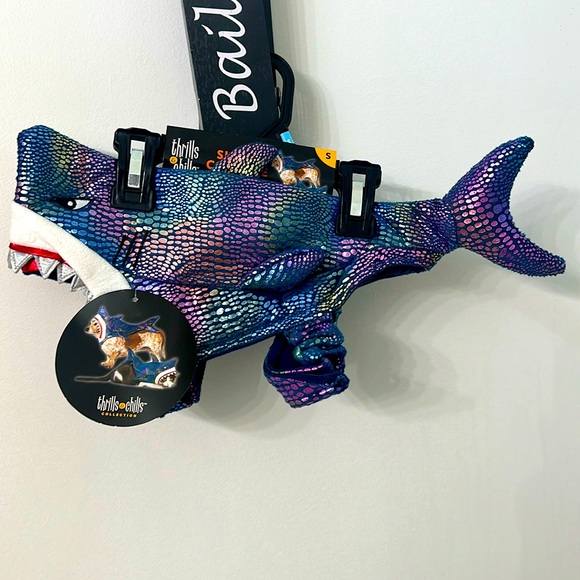 Shark cat or small dog costume S - Picture 1 of 5